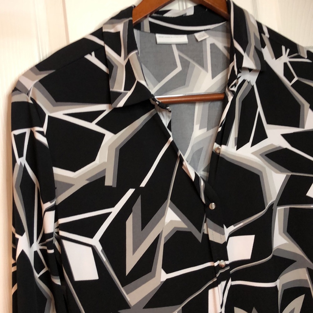 New York Company Long Sleeve Blouse. Black/white/gray print - Picture 2 of 5